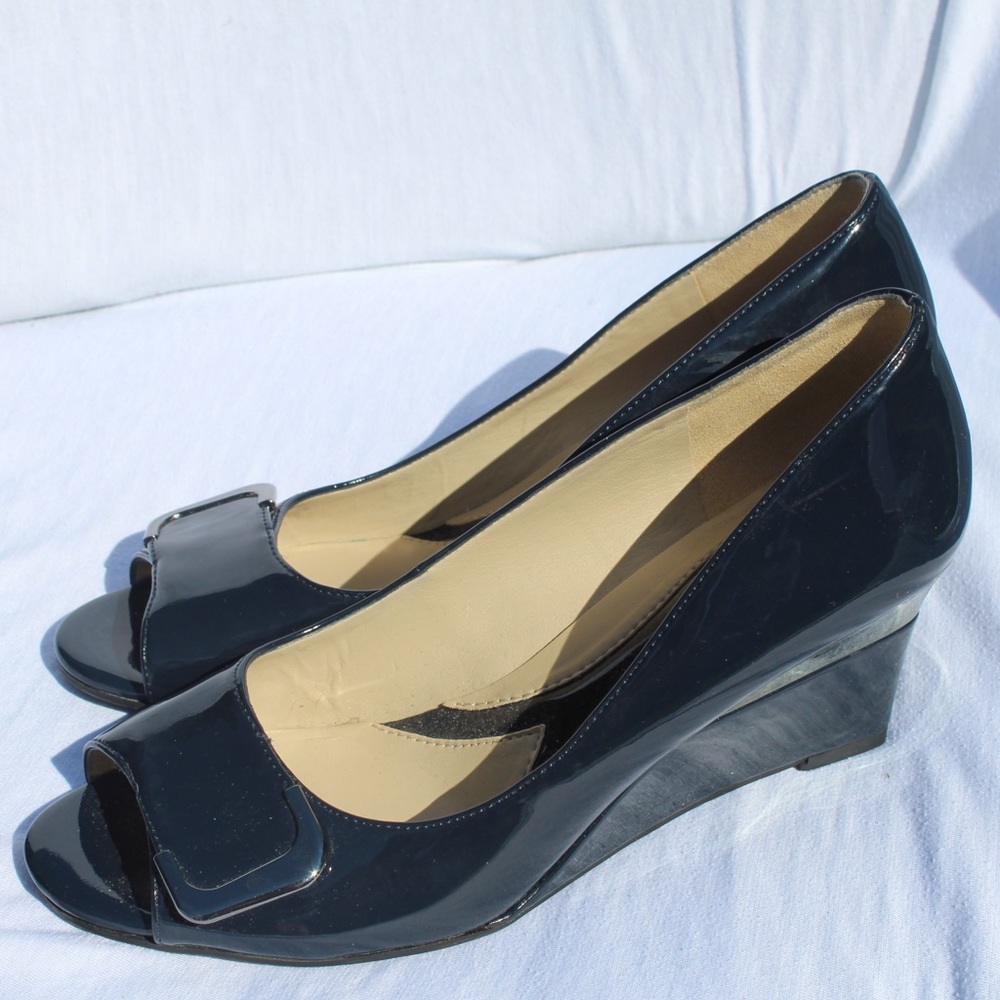 Like New. Naturalizer Navy Patent Leather Wedges